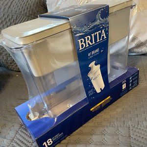 Brita Extra Large 18-Cup UltraMax Filtered Water Dispenser with Filter - Gray